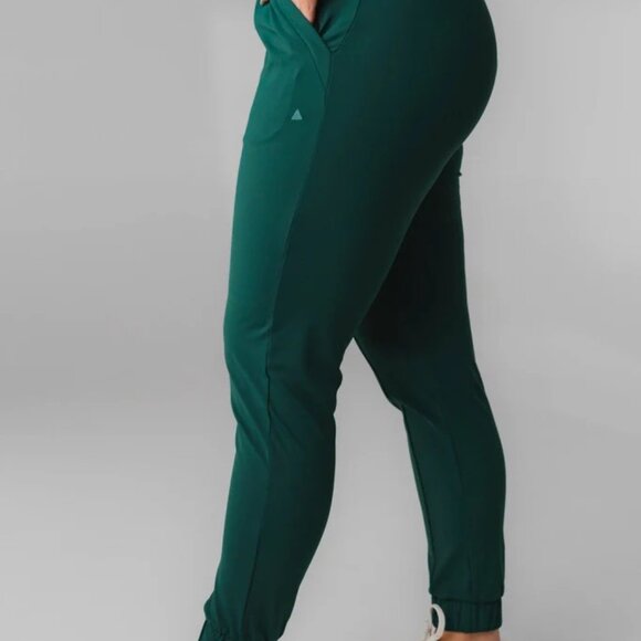 Vitality Nomad Jogger - Evergreen MD - Picture 1 of 4